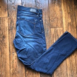 EXPRESS- Dark Wash Cropped Jeans